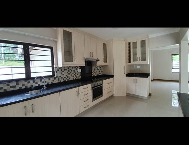 3 BEDROOM HOUSE RENTED IN WATERFALL
